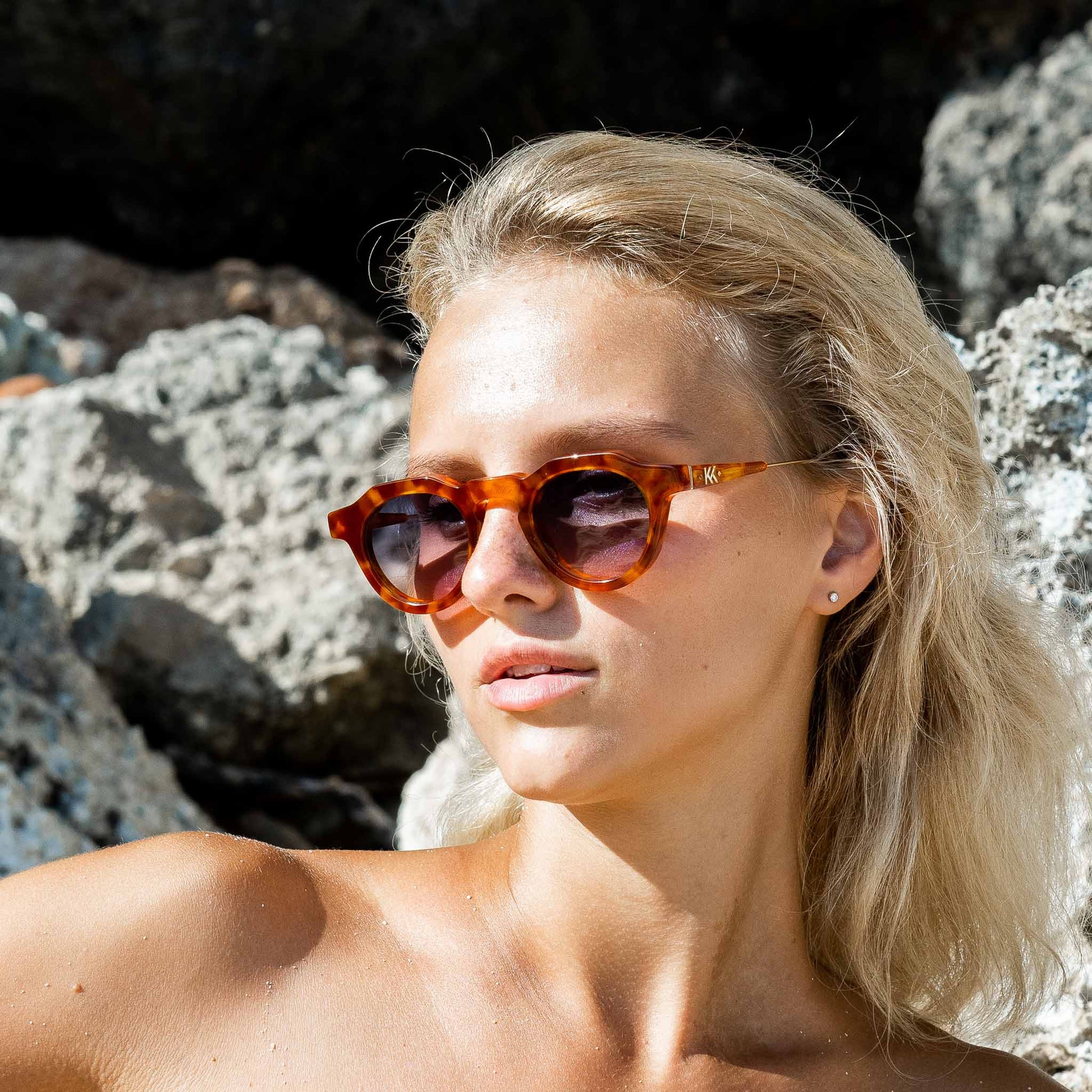 Woman wearing Mokki chunky sunglasses